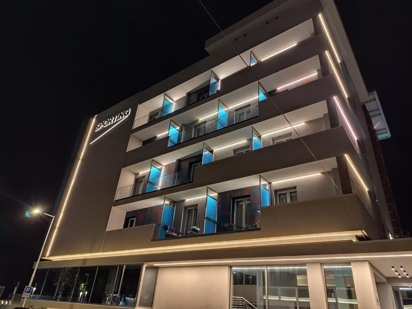 Hotel Sporting ריצ'יונה מראה חיצוני תמונה